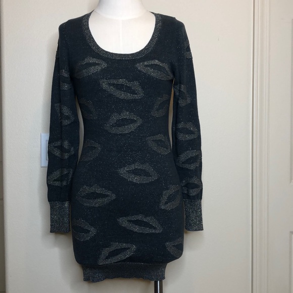 Sweater - Picture 6 of 6